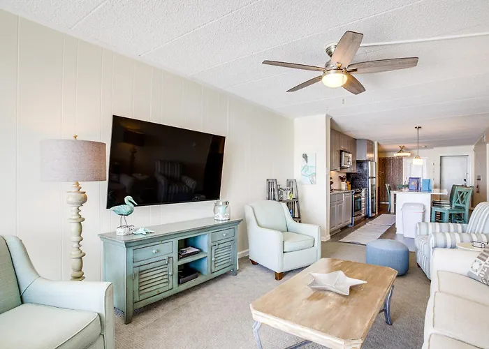 Holiday home Heated Pool And Views Beachfront Ocean Gem
