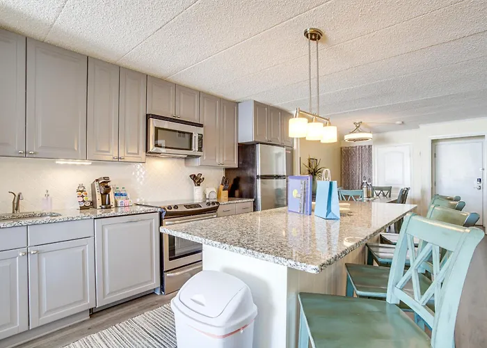 Holiday home Heated Pool And Views Beachfront Ocean Gem *