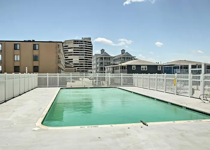 Holiday home Heated Pool And Views Beachfront Ocean Gem *